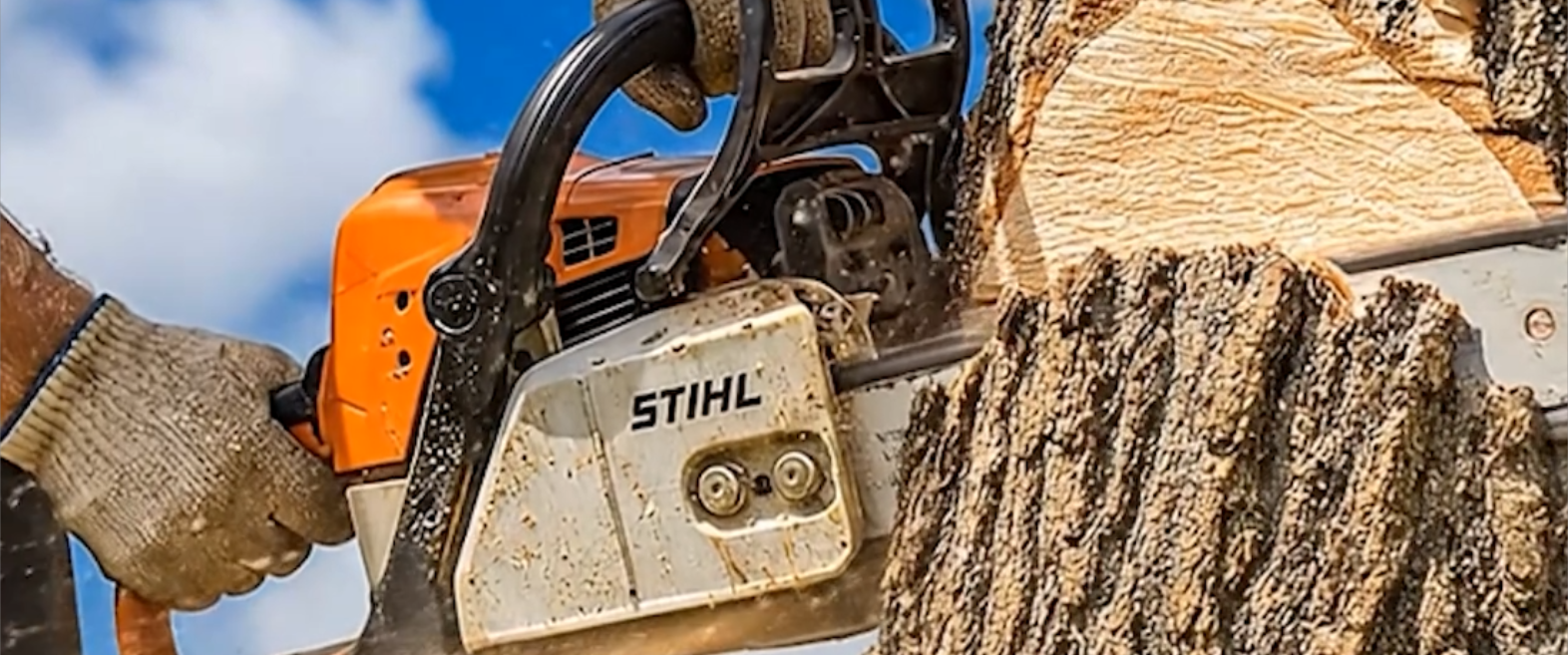 Favágás Komárom projekt weboldal